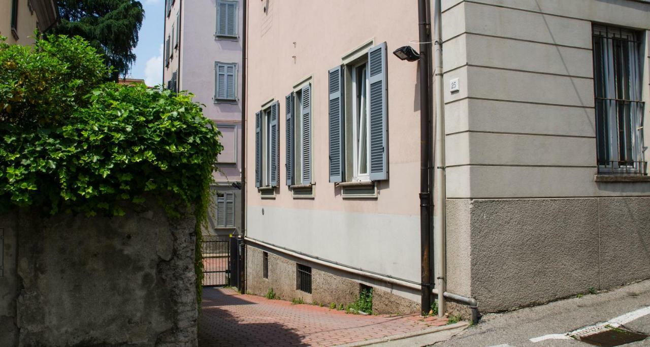 Flowers Apartment Joivy 25 Como Exterior foto