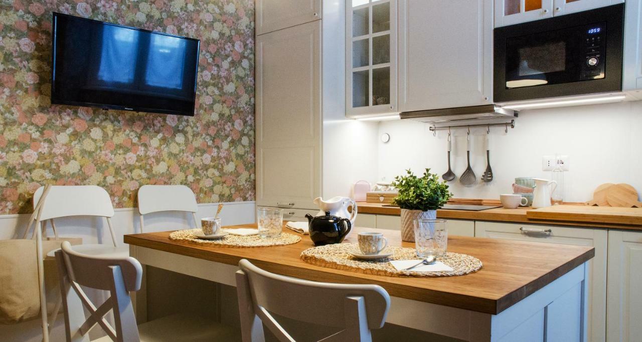 Flowers Apartment Joivy 25 Como Exterior foto